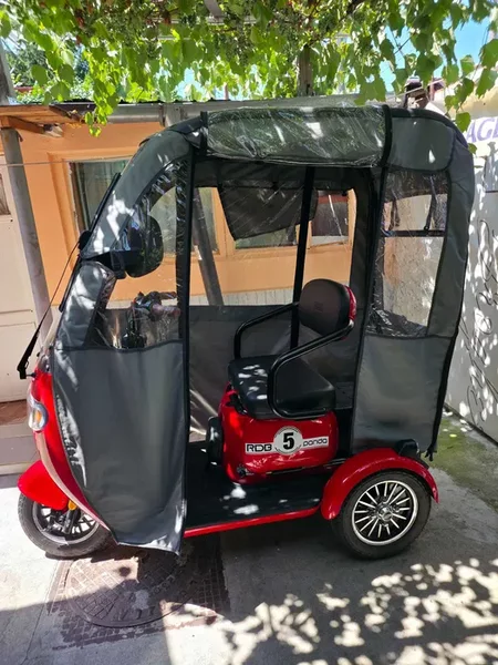 Triciclu Electric RDB Panda 5 ROSU 650W 60V20Ah Fara permis!