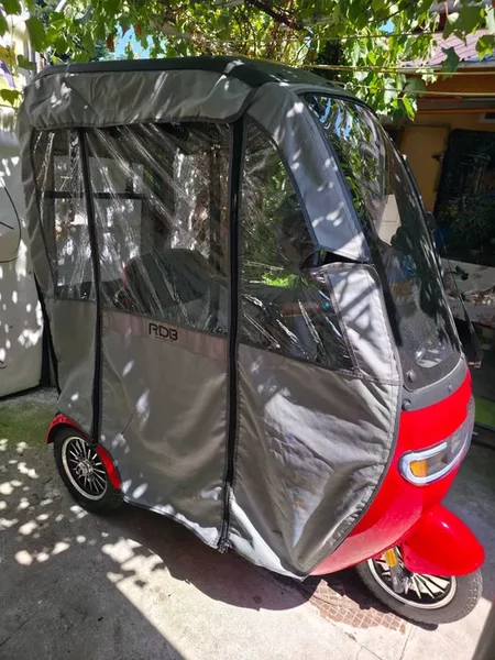 Triciclu Electric RDB Panda 5 ROSU 650W 60V20Ah Fara permis!